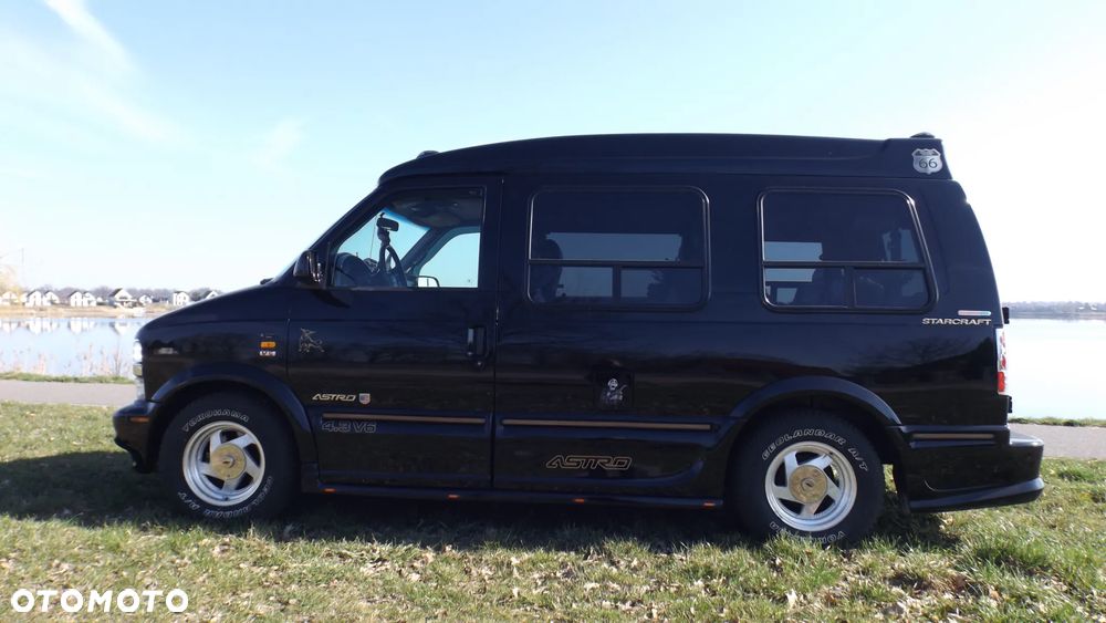 Chevrolet Astro - 1