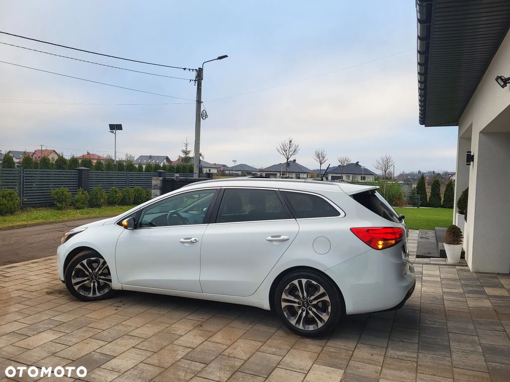 Kia Ceed 1.6 CRDi 128 Platinum Edition - 5