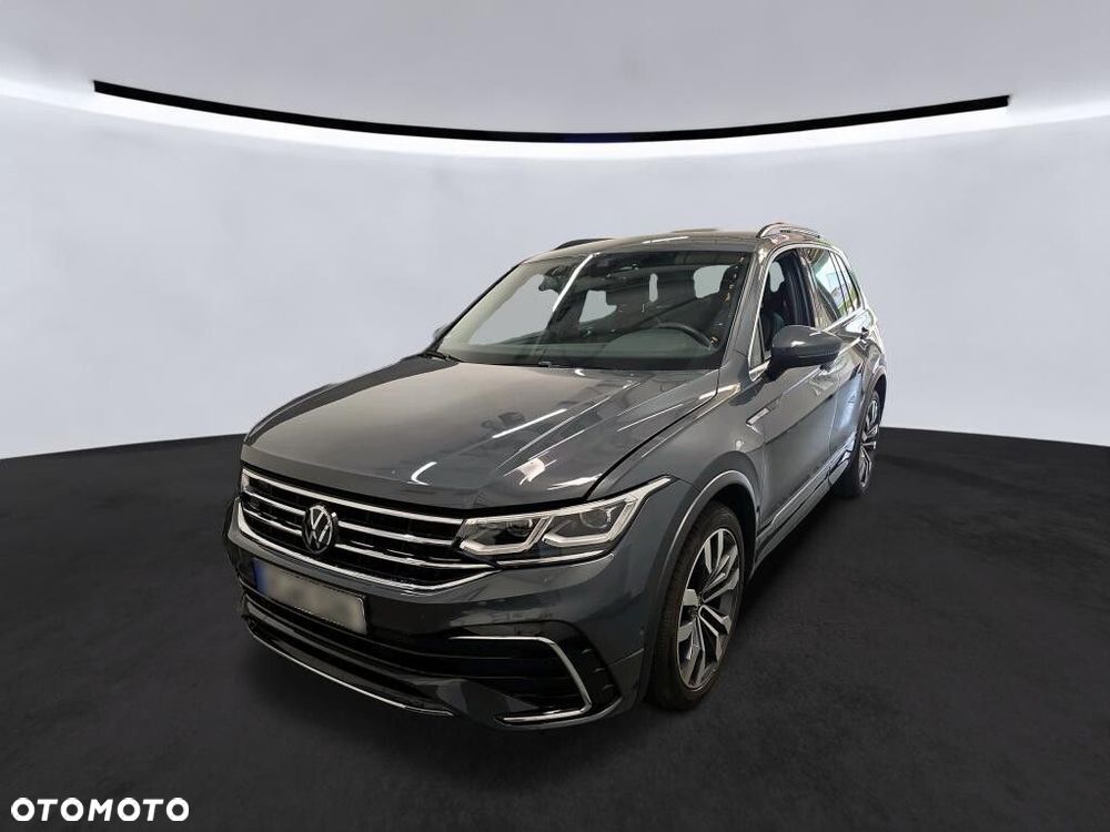Volkswagen Tiguan - 1