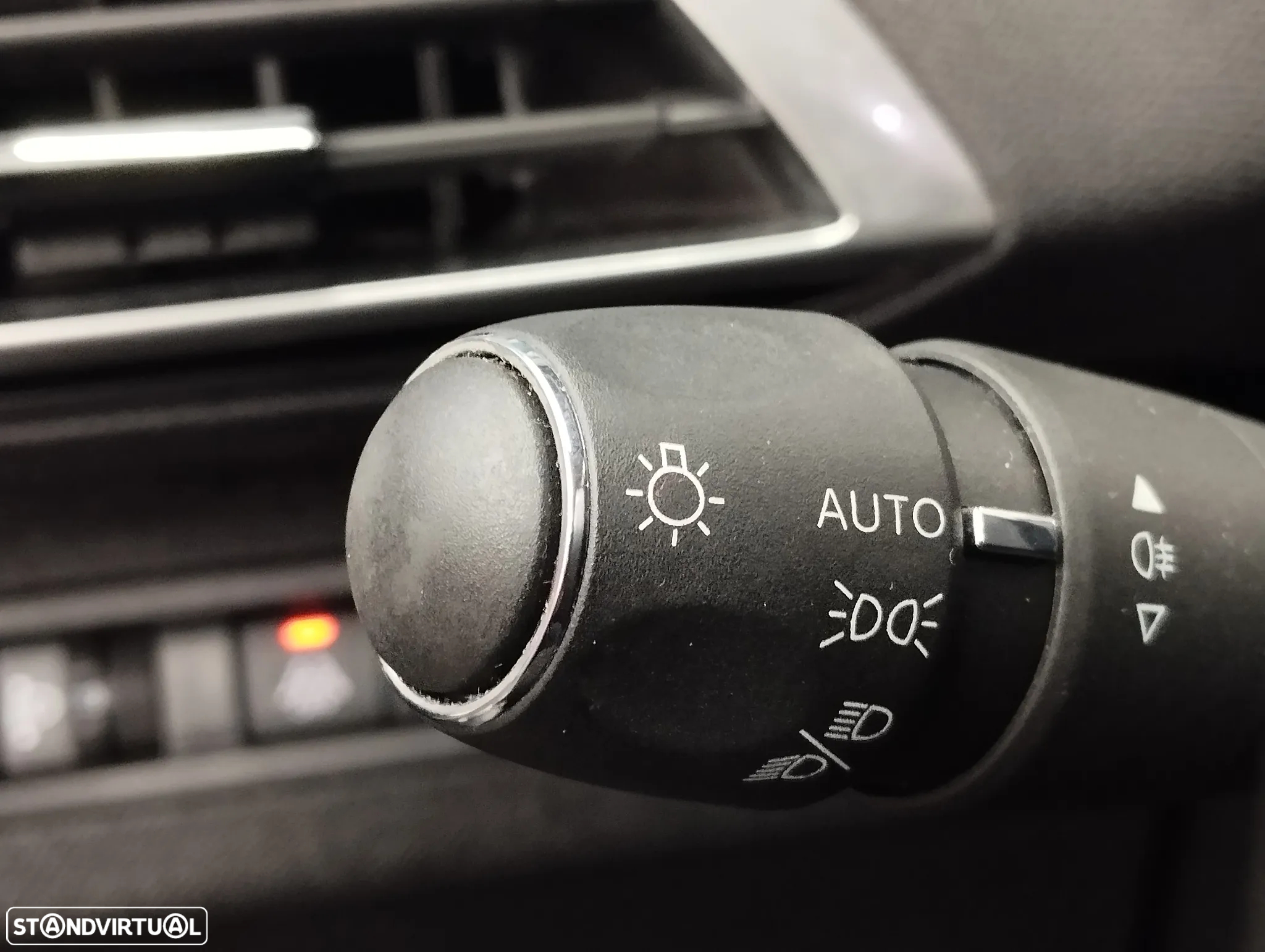 Peugeot 3008 1.6 Hybrid Allure Pack e-EAT8 - 25