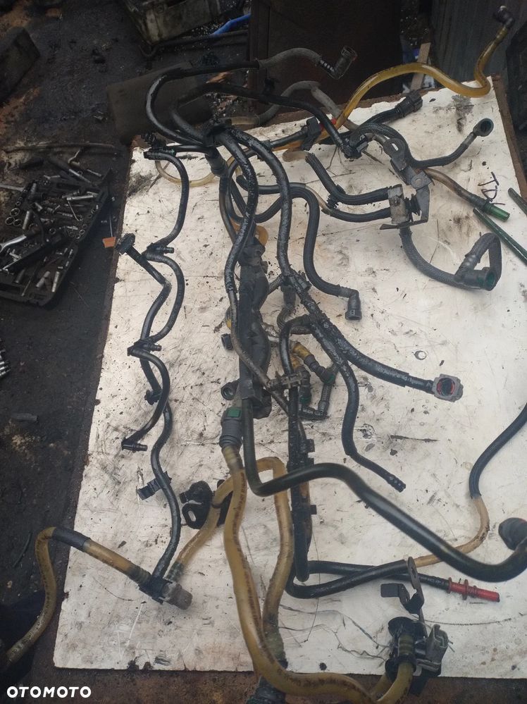 RENAULT LAGUNA III TRAFIC VIVARO 2,0DCI przewody paliwowe   M9R - 1