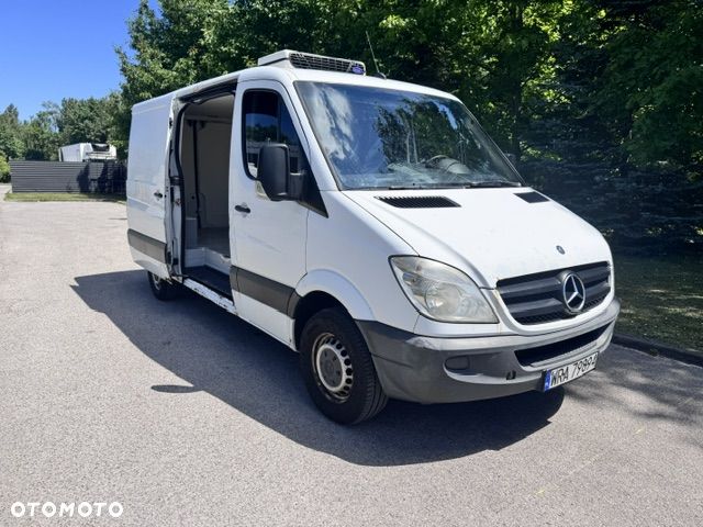 Mercedes-Benz Sprinter - 1