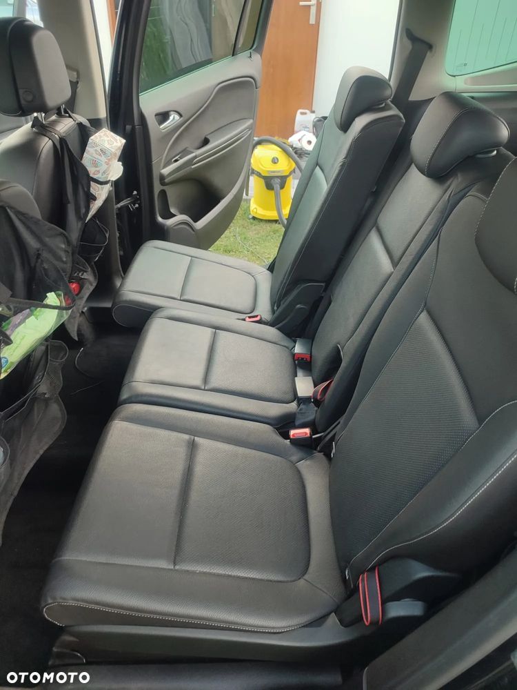 Opel Zafira 1.6 CDTI Elite S&S - 11