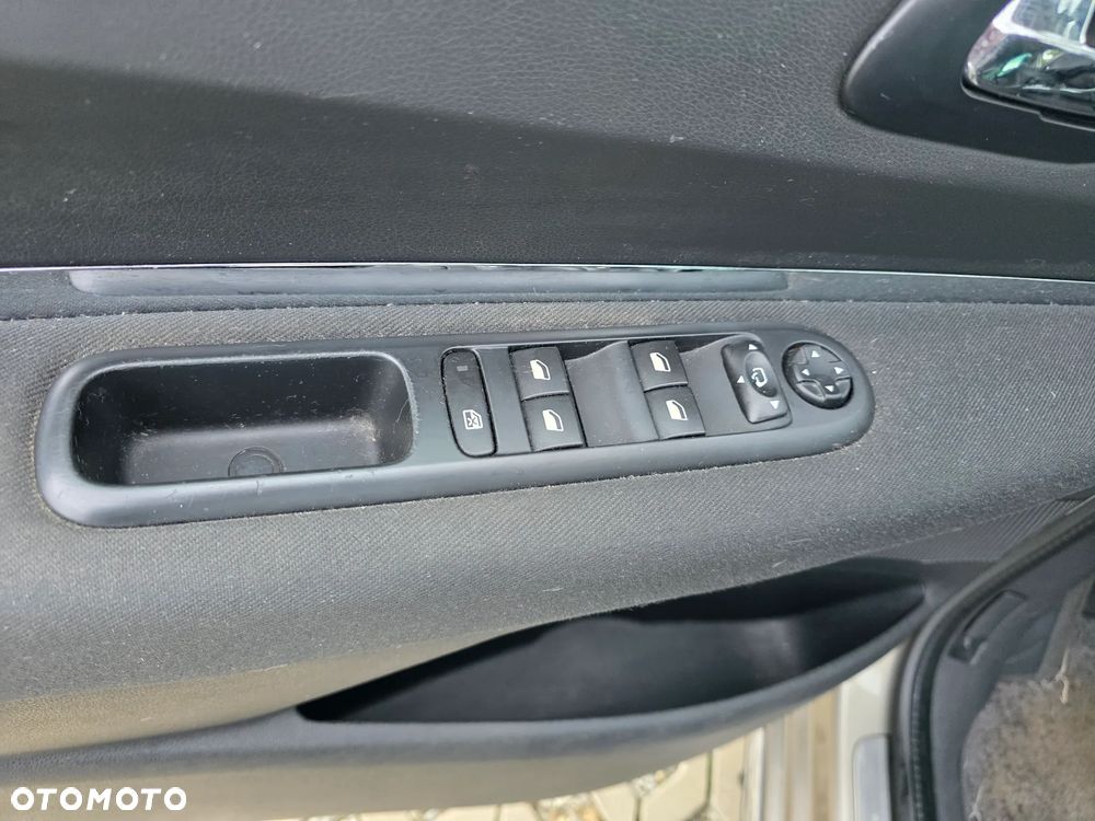 Peugeot 3008 HDi 115 Business-Line - 20