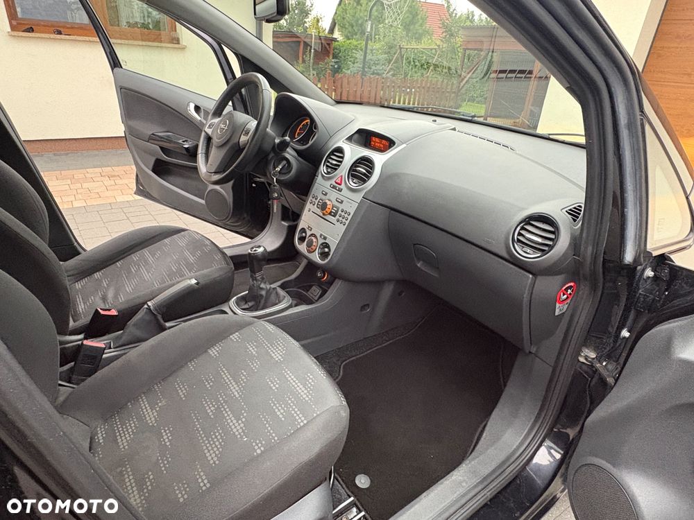 Opel Corsa 1.4 16V Satellite - 19
