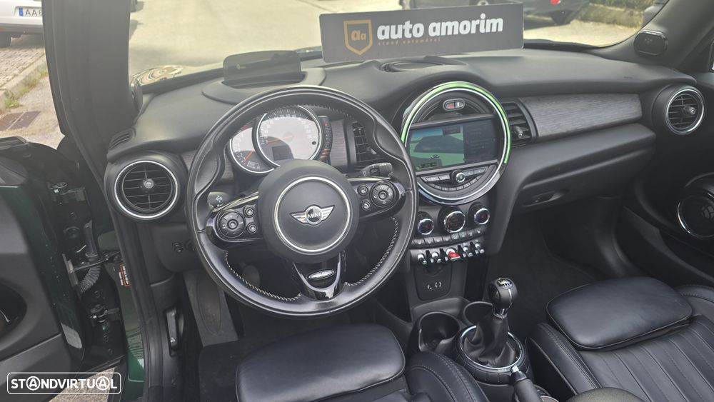 MINI Cabrio Cooper S Sidewalk - 24