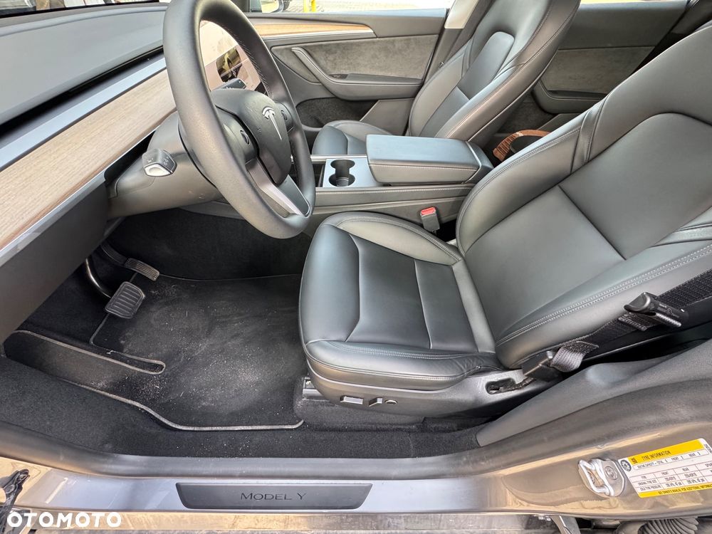 Tesla Model Y Standard - 15