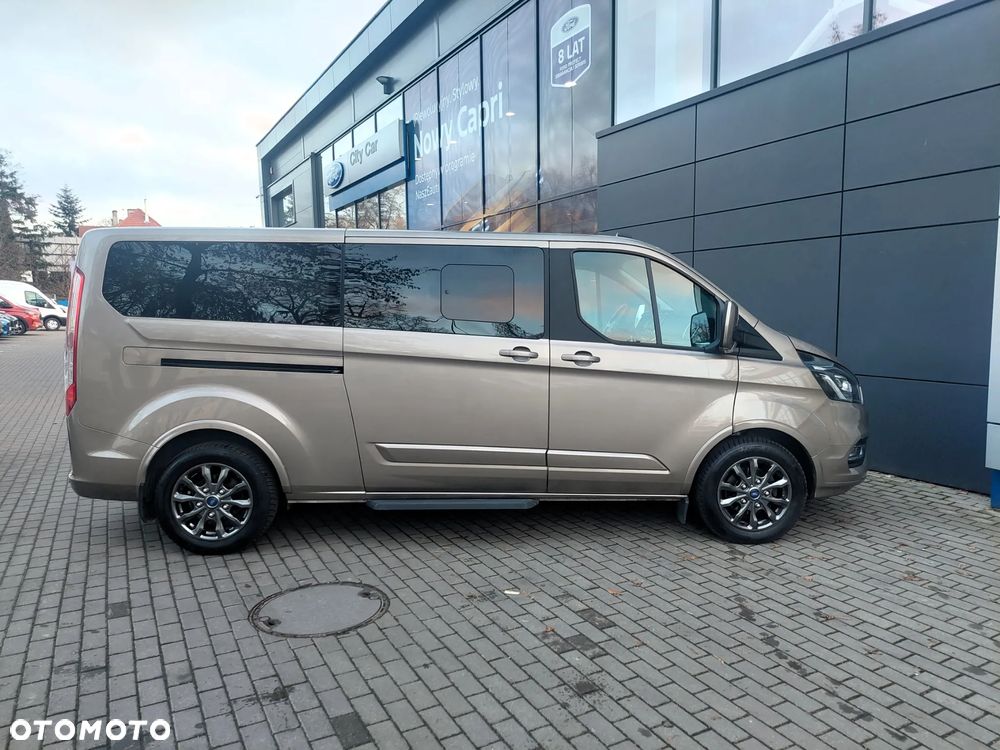 Ford Tourneo Custom 2.0 EcoBlue L2 Titanium - 33