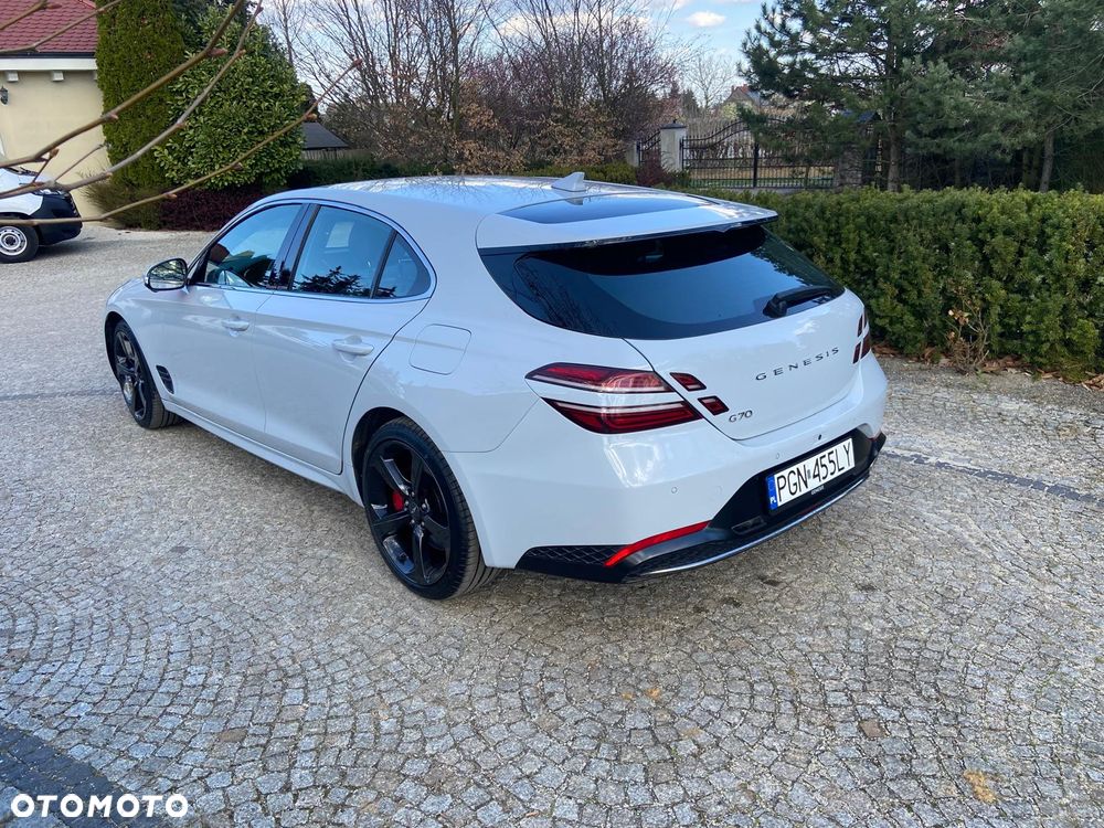 Genesis G70 2.2 D RWD 8AT Sport - 11