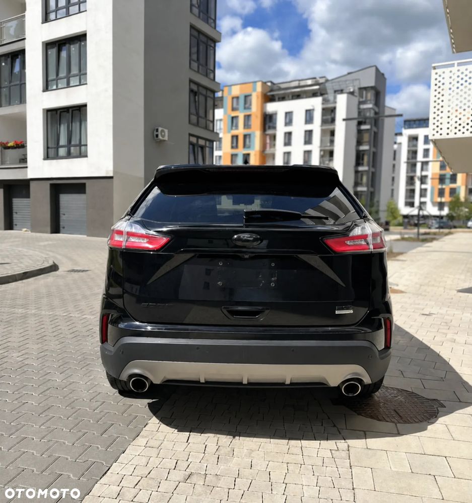 Ford Edge - 4