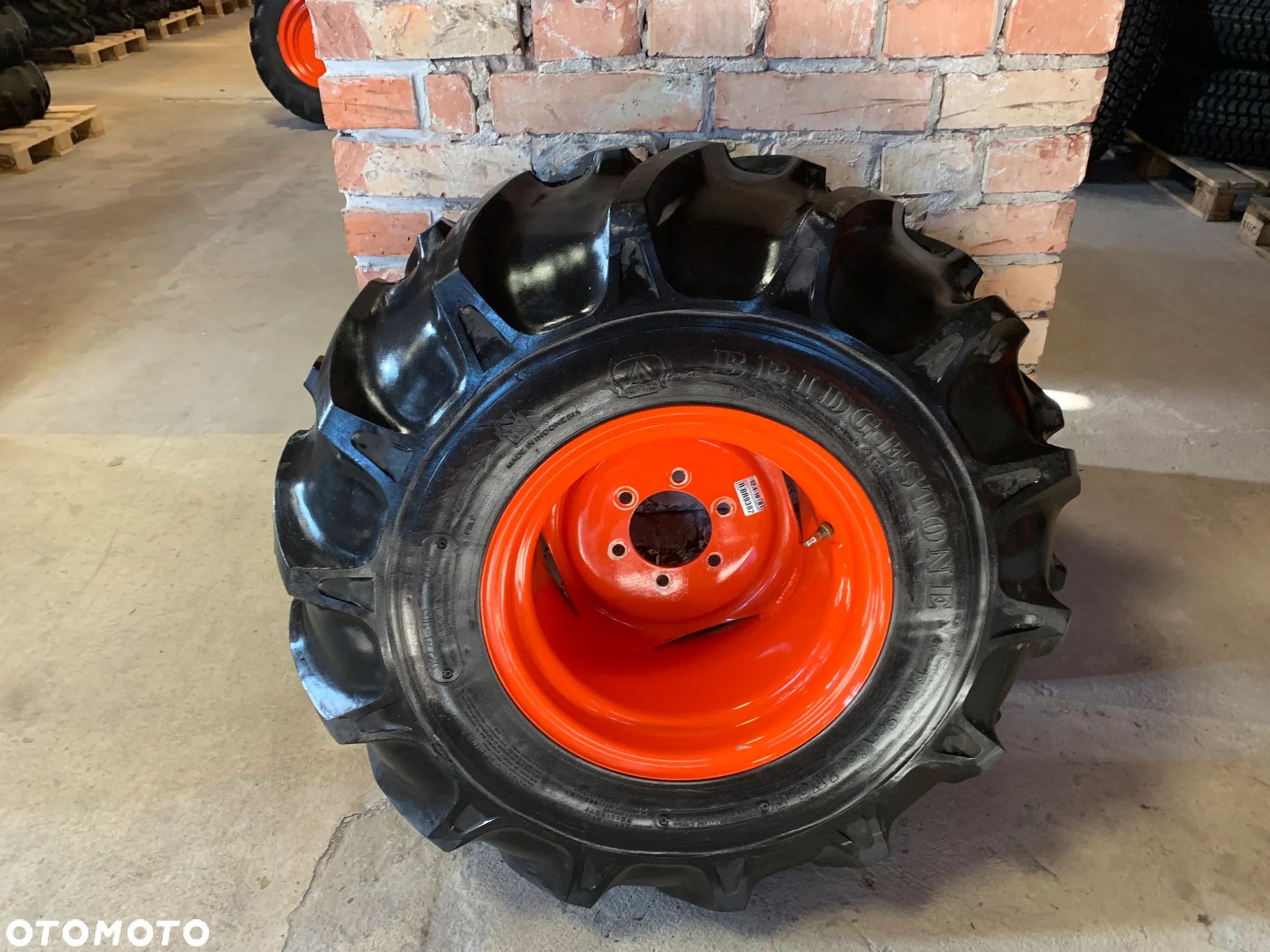 FV 23% Nowa Opona 12,4-16 BRIDGESTONE FARMSERVIS LUG-F odpowiednik 320/85/16 Opona + Felga Kubota Koła - 1