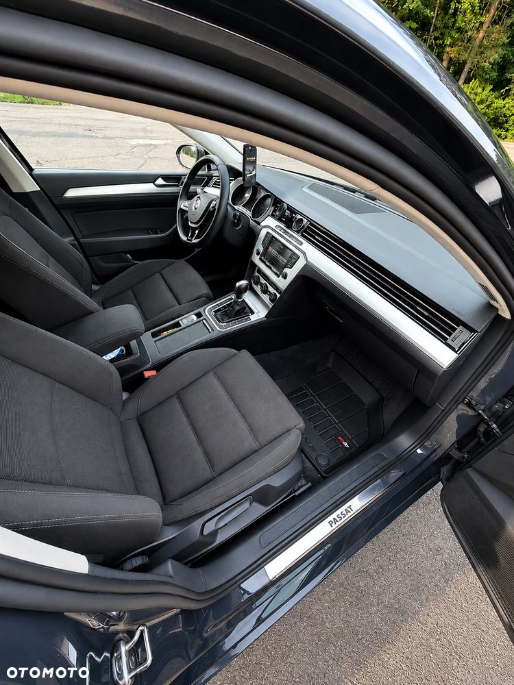 Volkswagen Passat 2.0 TDI (BlueMotion Technology) DSG Comfortline - 12