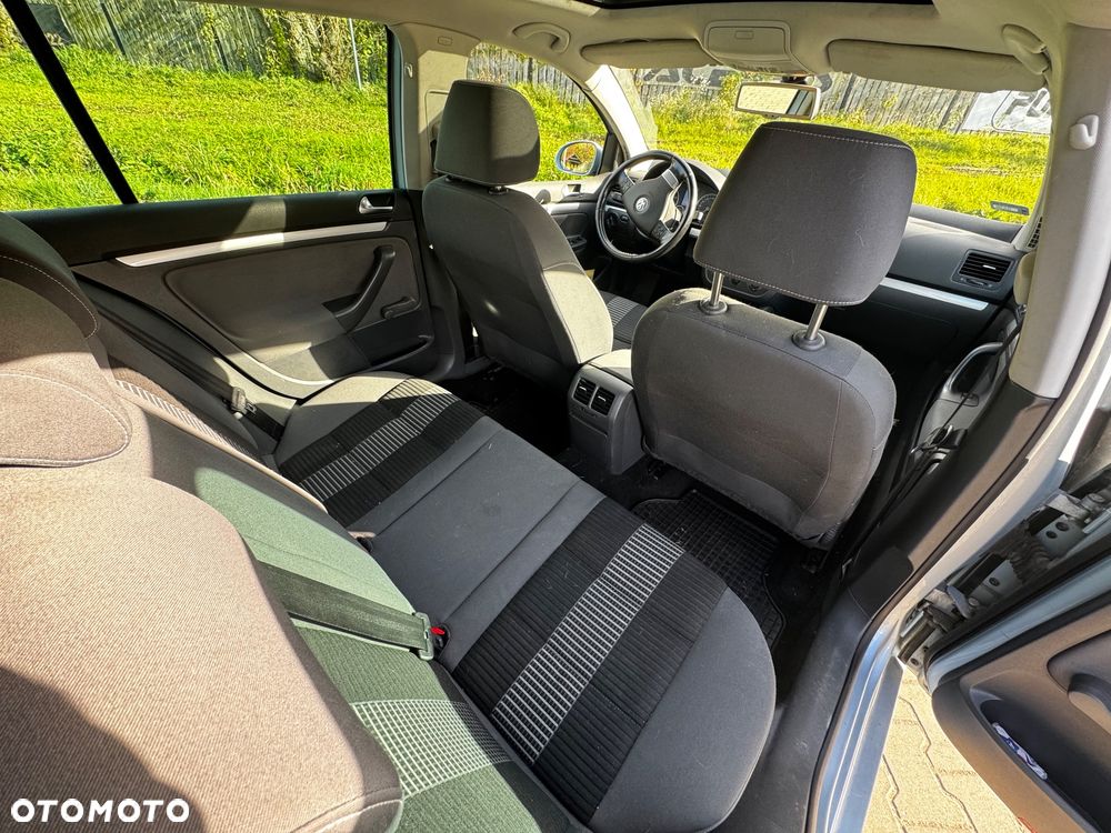 Volkswagen Golf 1.4 TSI DSG United - 11
