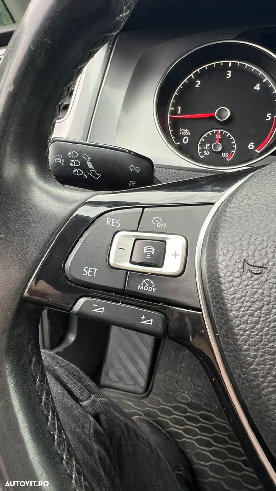 Volkswagen Golf 1.6 TDI DPF BlueMotion - 18