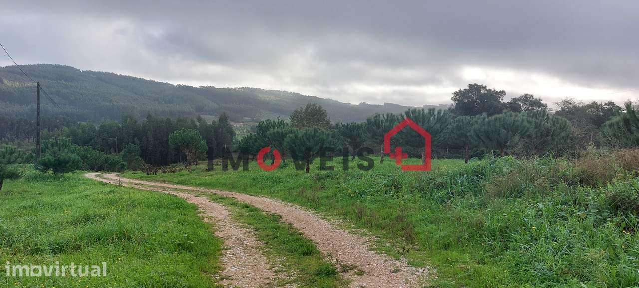 Ruína e terreno - Grande imagem: 2/4