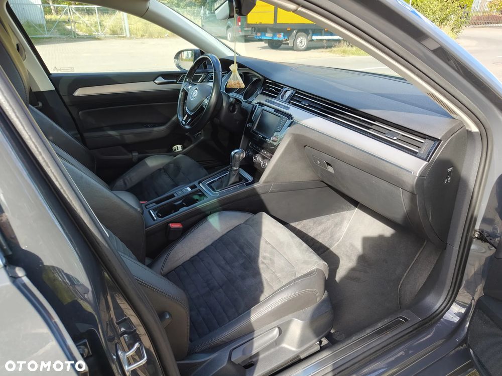 Volkswagen Passat Variant 1.6 TDI (BlueMotion Technology) DSG Comfortline - 17