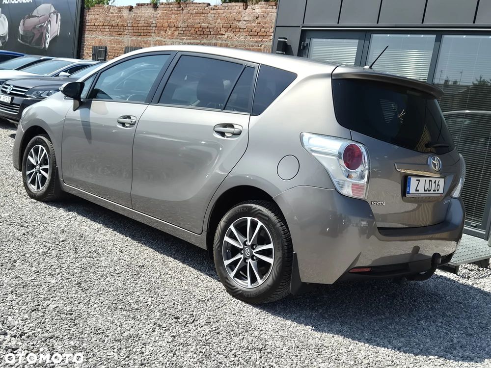 Toyota Verso 1.6 D-4D Prestige - 9