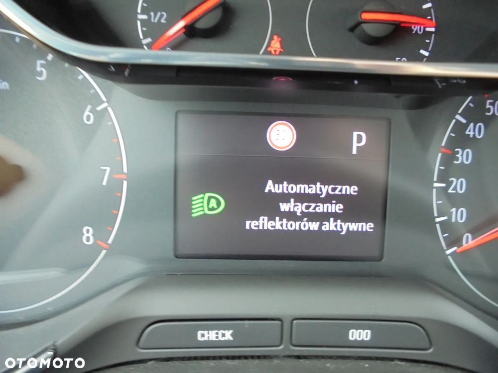 Opel Crossland X - 40