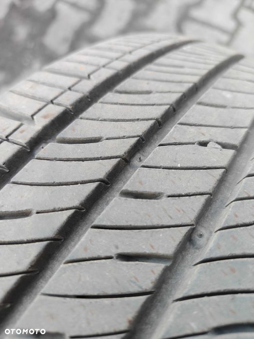Opony letnie KUMHO 215/50 R18 92H - 1