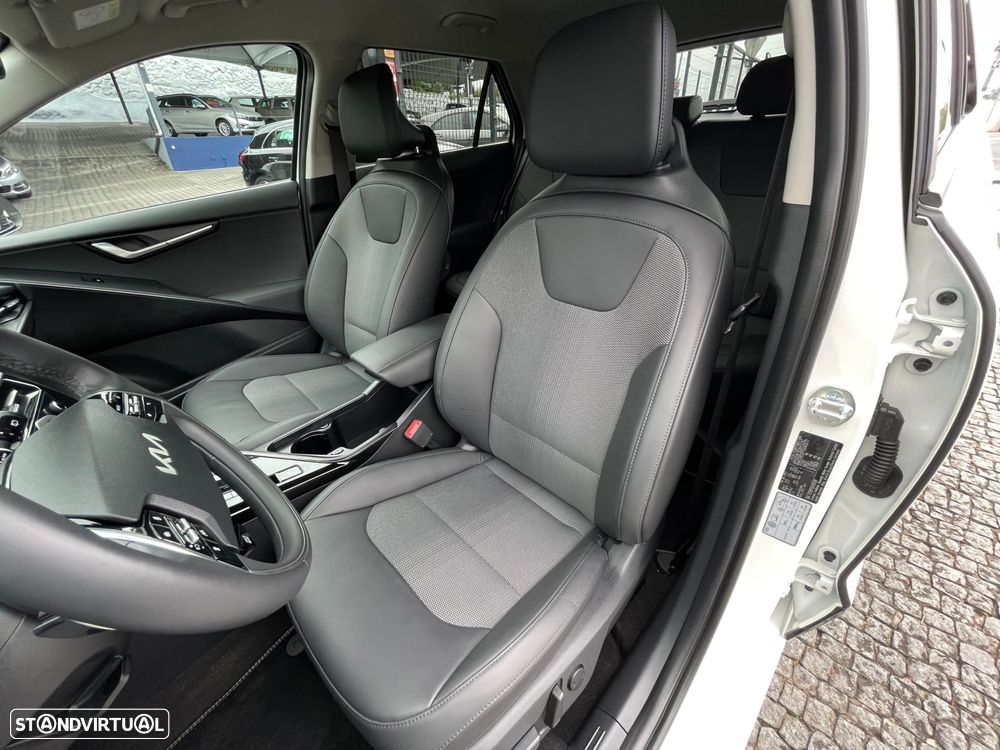 Kia Niro EV 64kWh Drive - 53