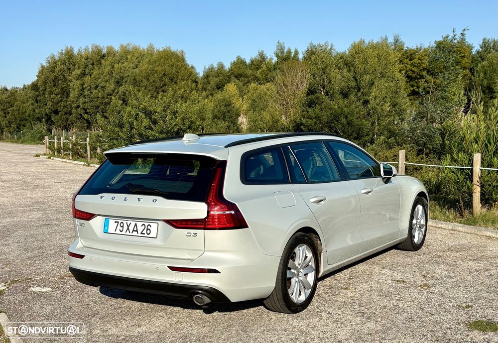 Volvo V60 2.0 D3 Momentum - 5