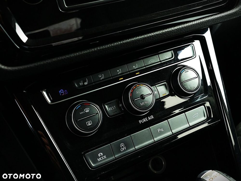 Volkswagen Touran 1.8 TSI BMT Highline DSG - 18