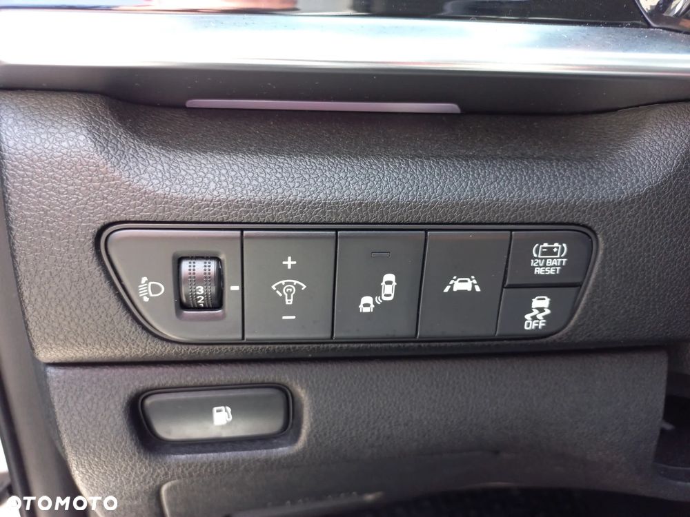 Kia Niro 1.6 GDI Hybrid M - 14
