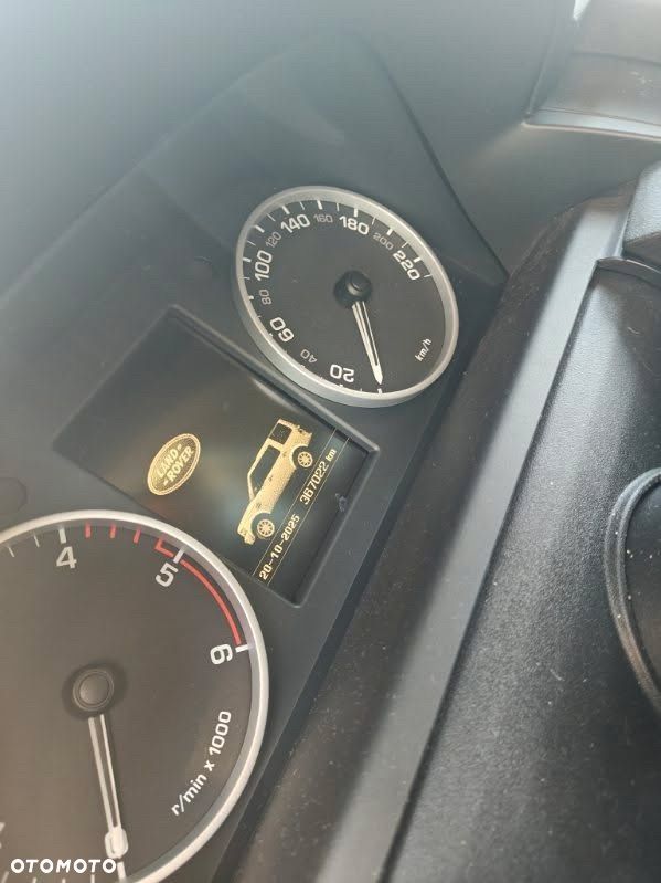 Land Rover Discovery IV 3.0D V6 HSE - 7