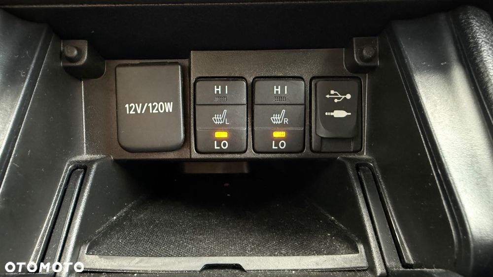 Toyota Auris - 13