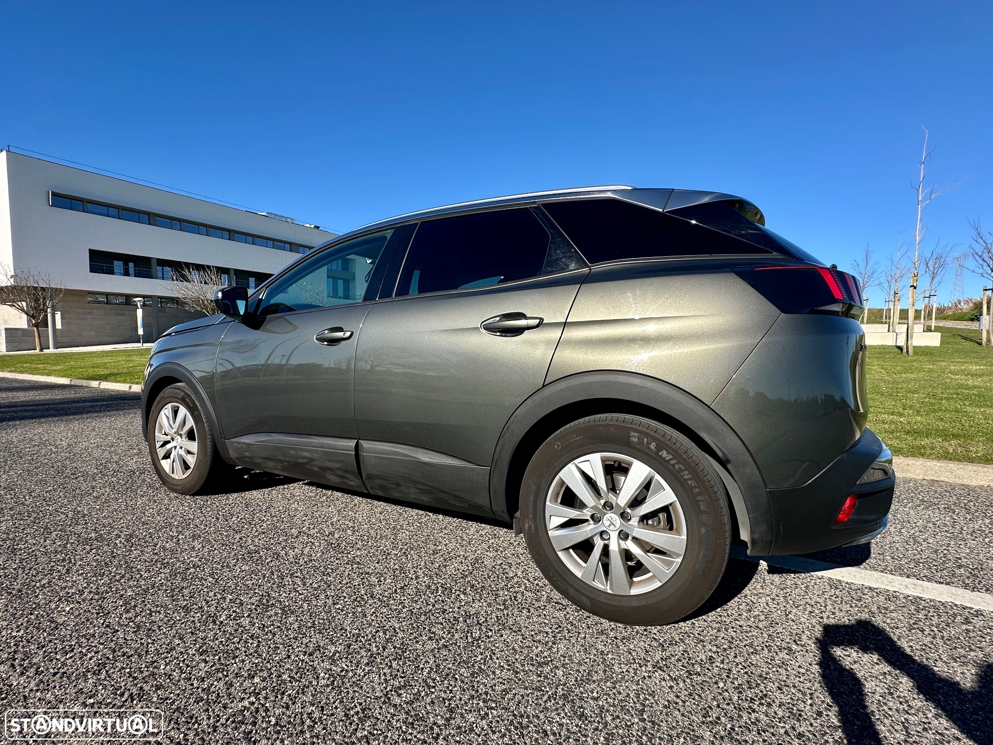 Peugeot 3008 1.5 BlueHDi Active - 3