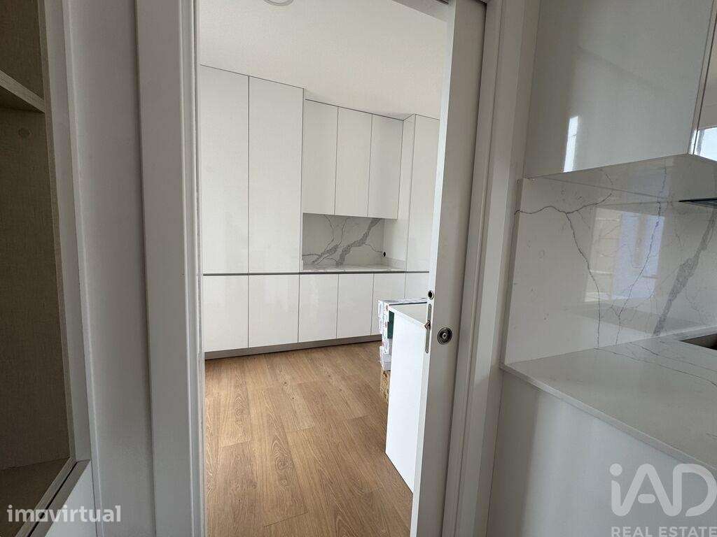 Casa / Villa T4 em Azeitão (São Lourenço e São Simão) de 190,00 m2 - Grande imagem: 5/28