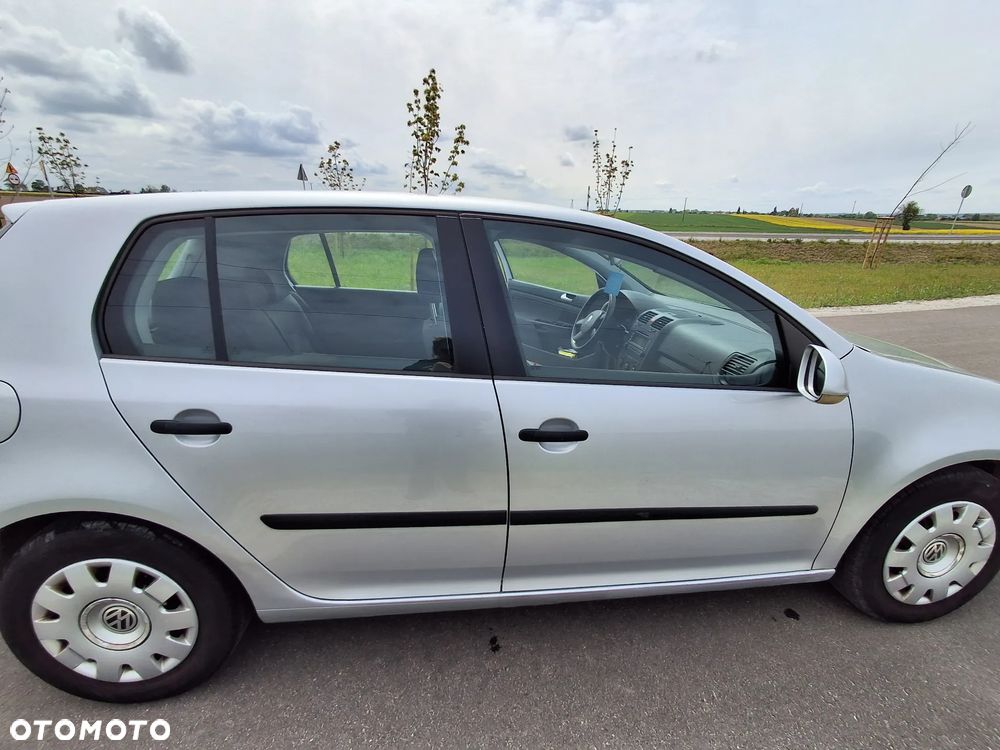 Volkswagen Golf 1.6 FSI Trendline - 3