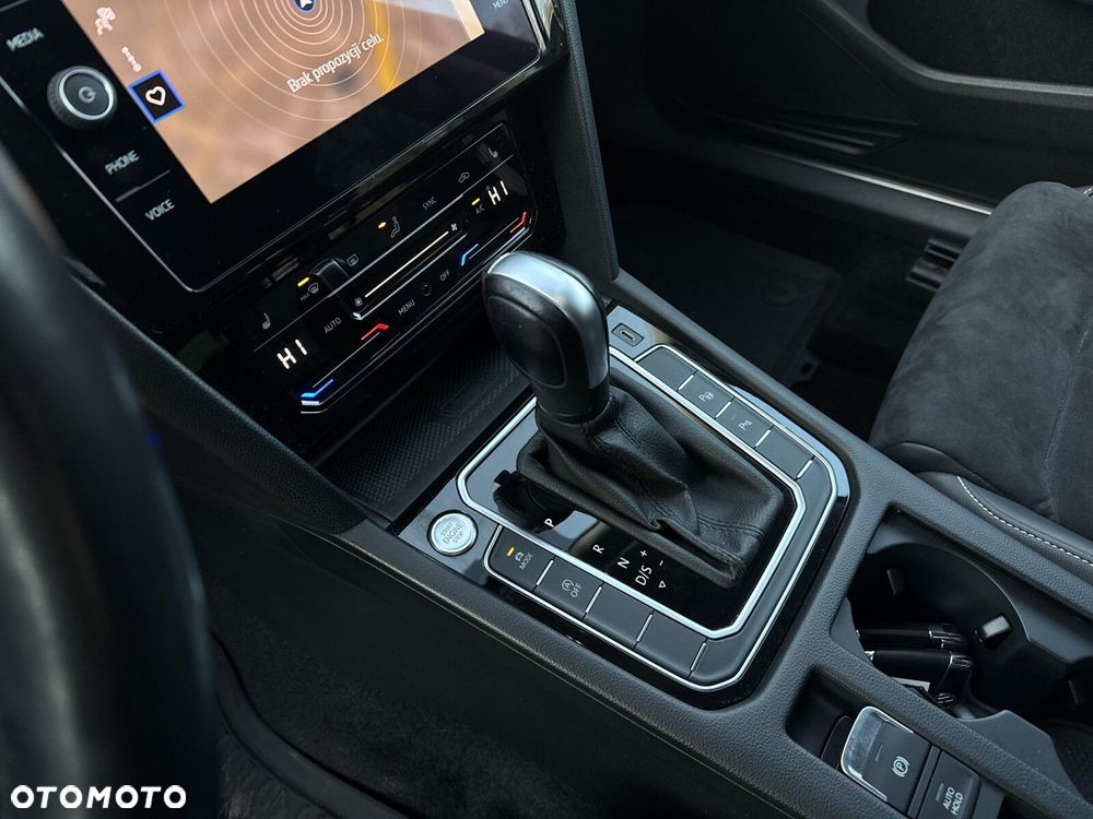 Volkswagen Passat Variant 2.0 TDI Elegance DSG - 19