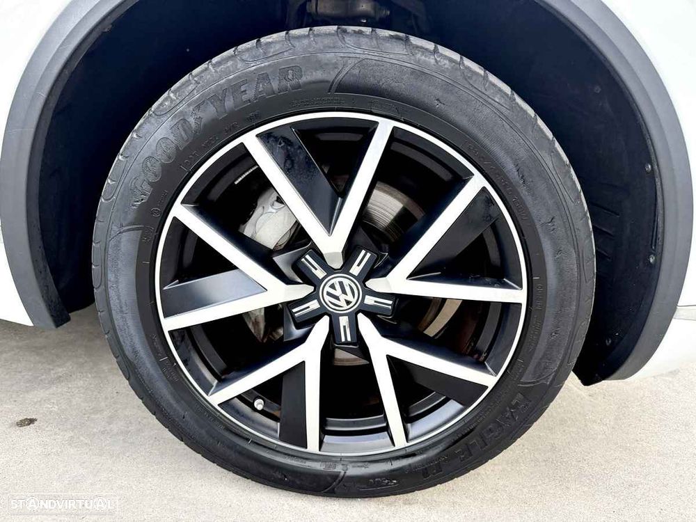 VW Touareg 3.0 TDI V6 Elegance Plus - 45