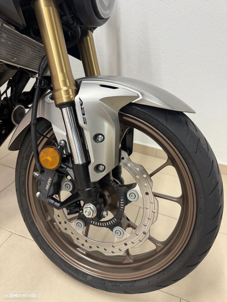 Honda CB 125 R - 8