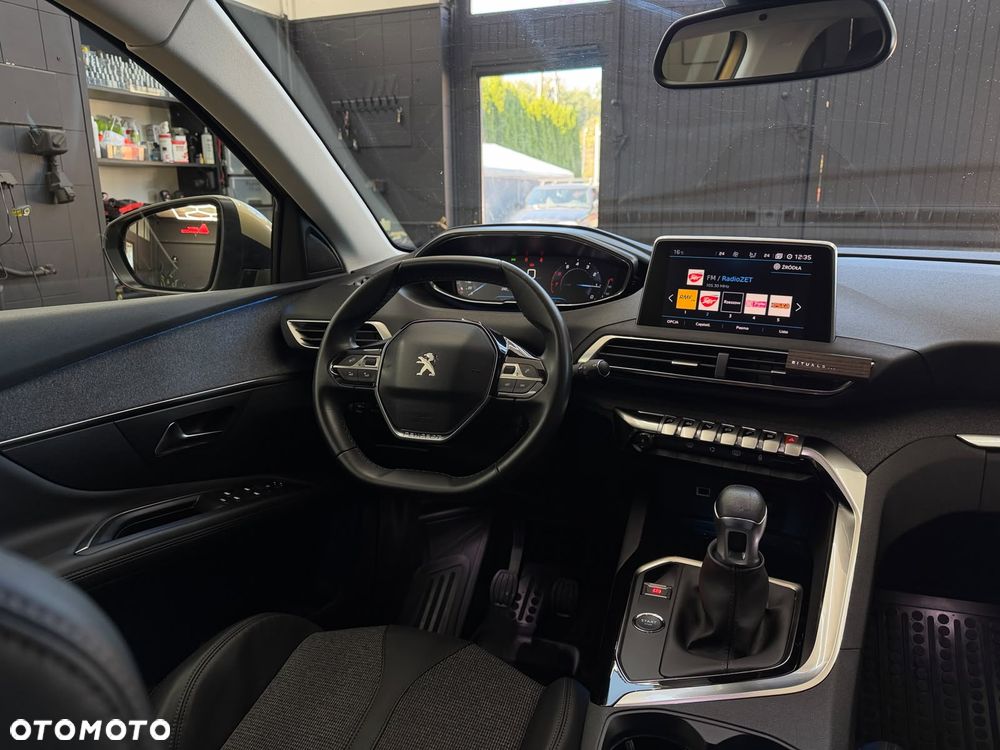 Peugeot 3008 1.2 PureTech Allure S&S - 22