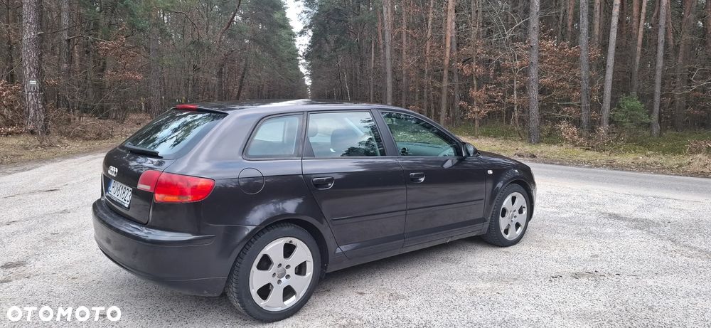 Audi A3 Sportback 2.0 TDI Ambiente - 8