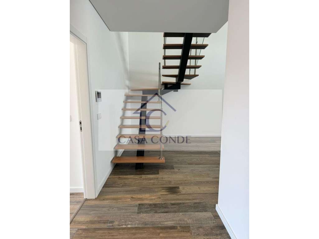 Moradia V3 com Piscina na Lagoa de Albufeira. - Grande imagem: 3/11