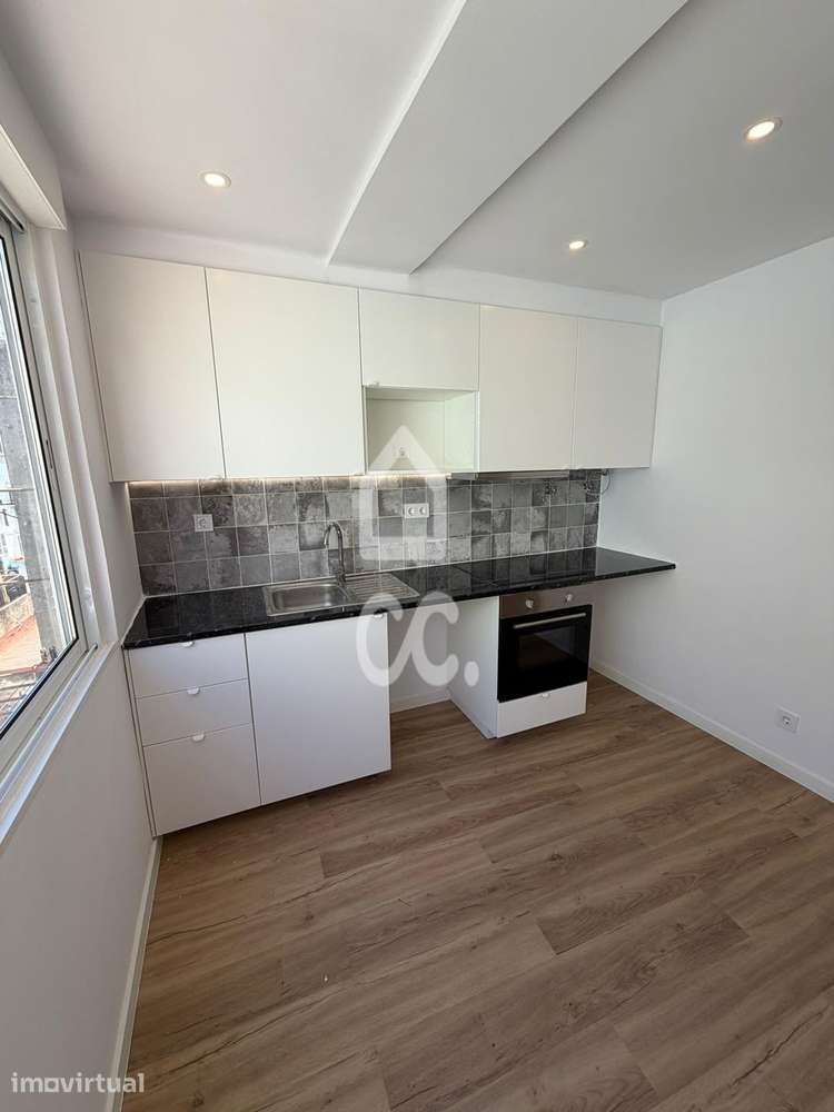 T2 Totalmente Remodelado em Queluz | Pronto a Habitar - Grande imagem: 5/16