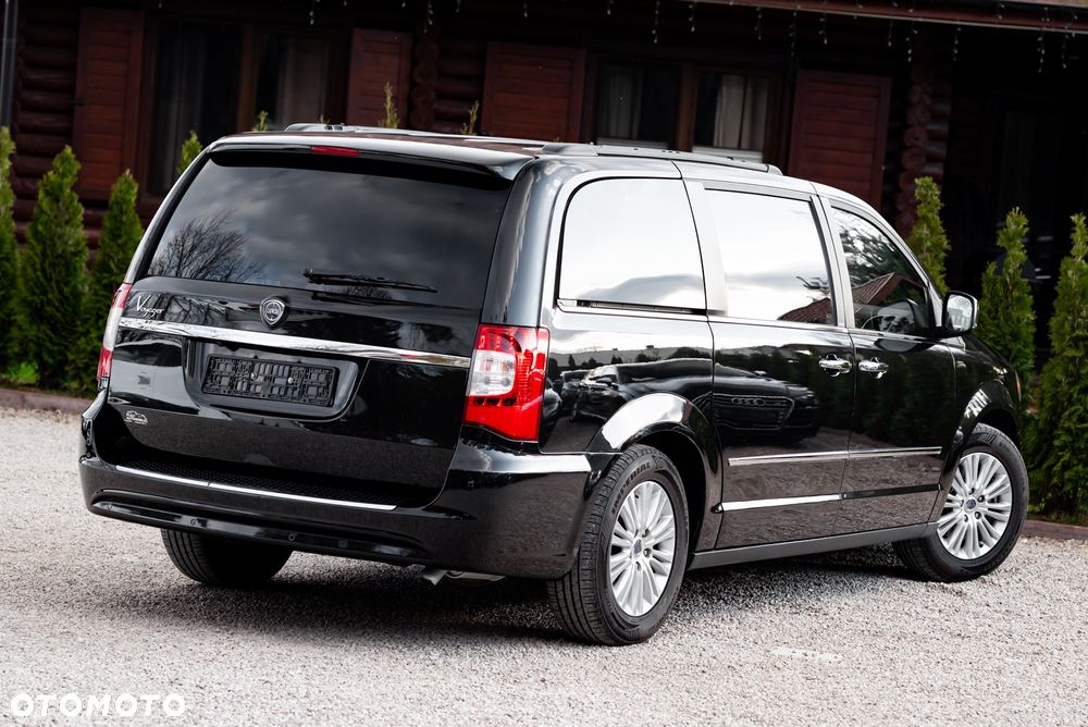 Lancia Voyager 3.6 Platinum - 13