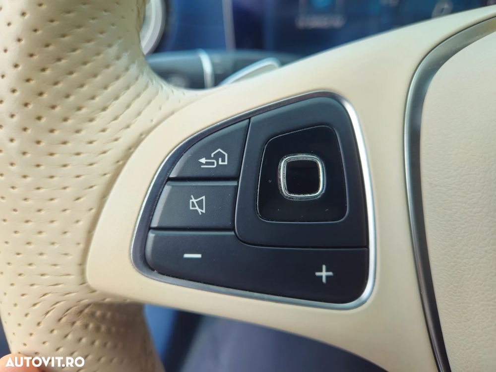 Mercedes-Benz E 220 d 4Matic 9G-TRONIC AMG Line - 23