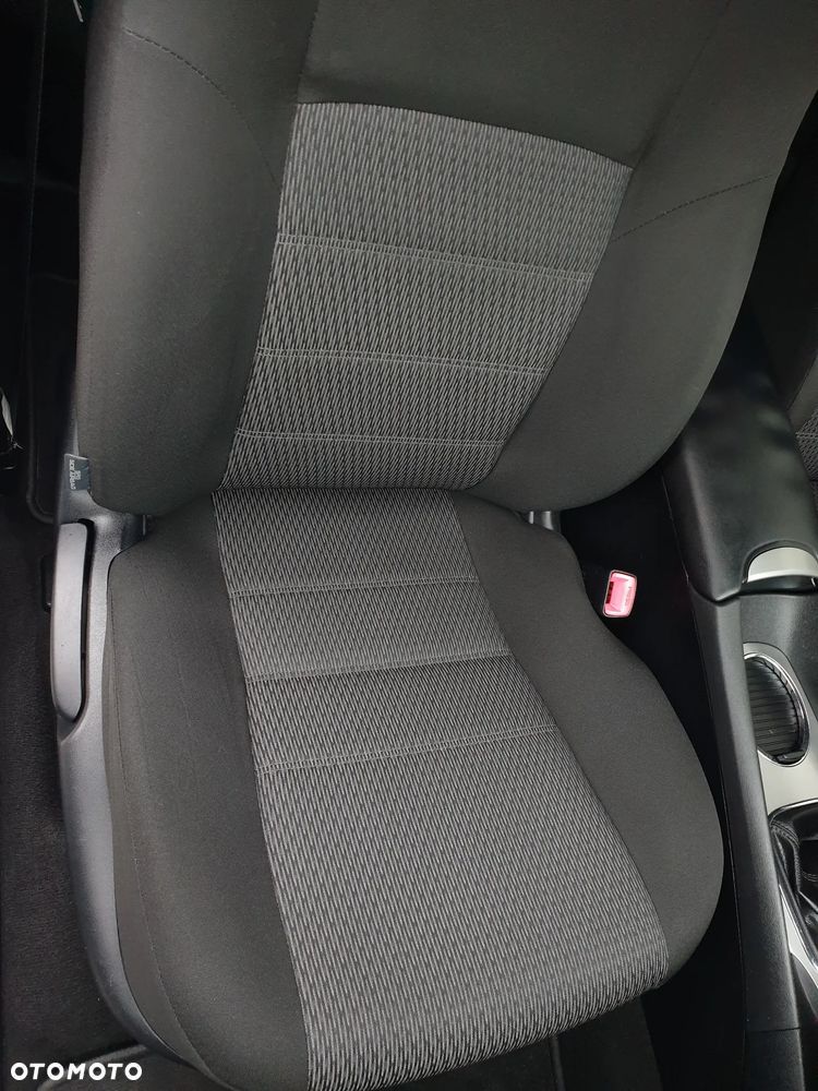 Toyota Avensis Touring Sports 1.8 Edition S+ - 32