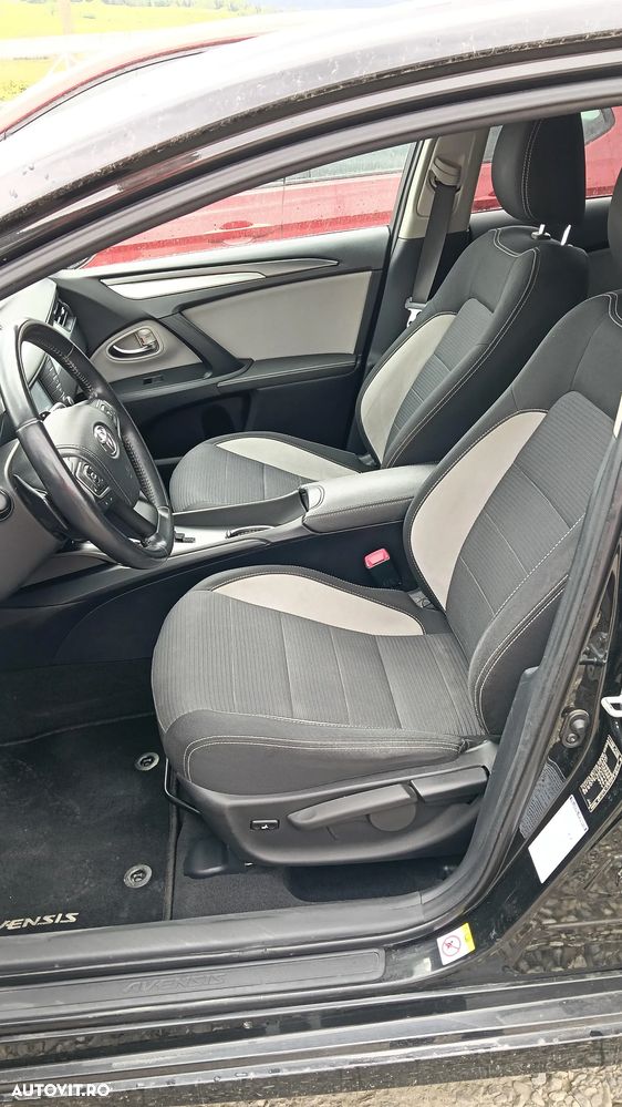 Toyota Avensis - 13