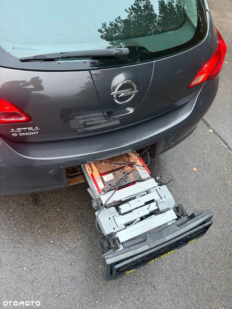 Opel Astra - 16