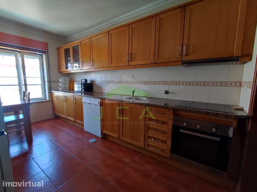 Apartamento T3 com garagem no centro de Leiria - Grande imagem: 4/13
