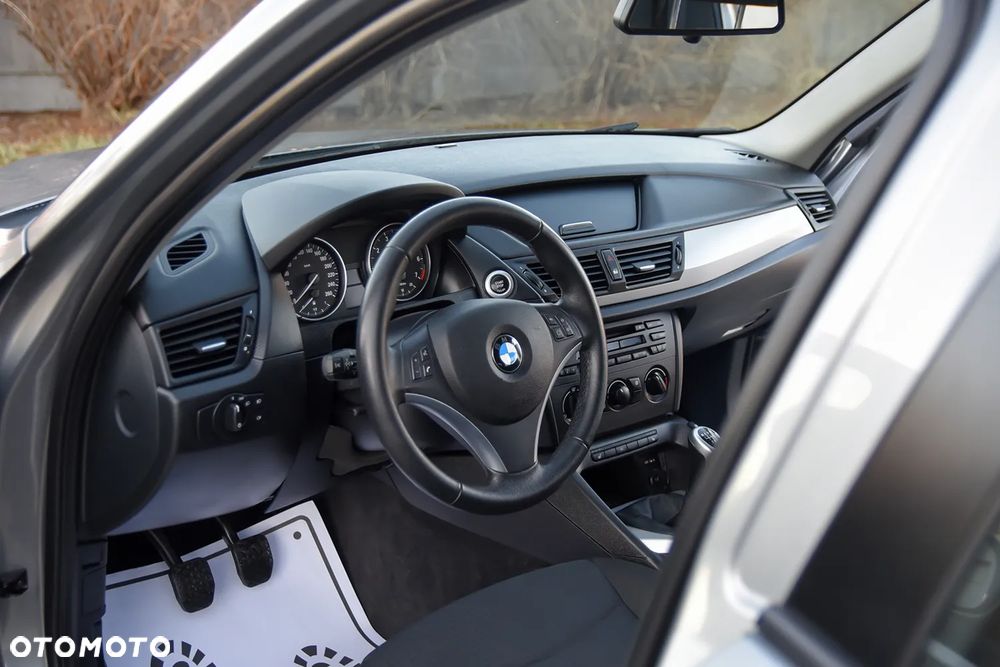 BMW X1 sDrive18i Sport Line - 27