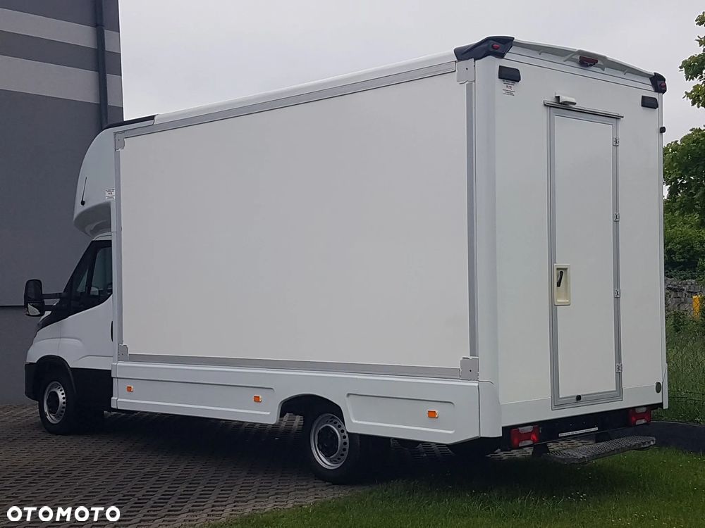 Iveco DAILY KONTENER NISKOPODŁOGOWY 4,43x2,23x2,42 SKLEP FOODTRUCK BAR KLIMA KONIOWÓZ KAMPER - 3
