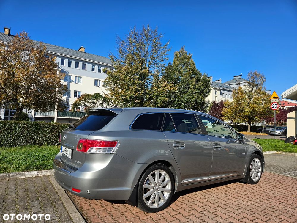 Toyota Avensis 2.0 Prestige MS - 10