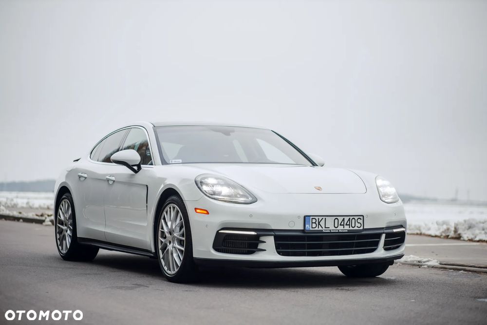 Porsche Panamera 4S - 19