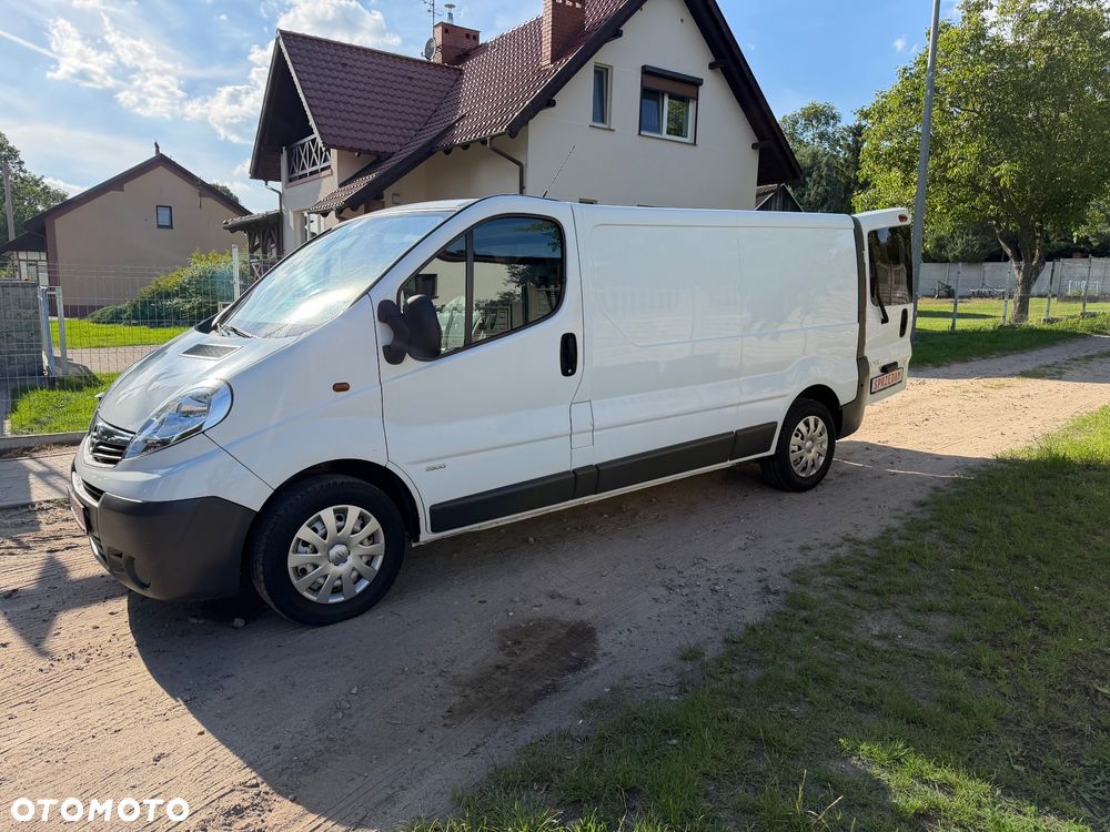 Opel Vivaro - 8